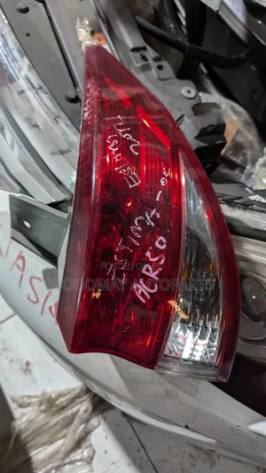 Toyota Estima Backlight