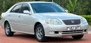Toyota Mark II 2000 Silver