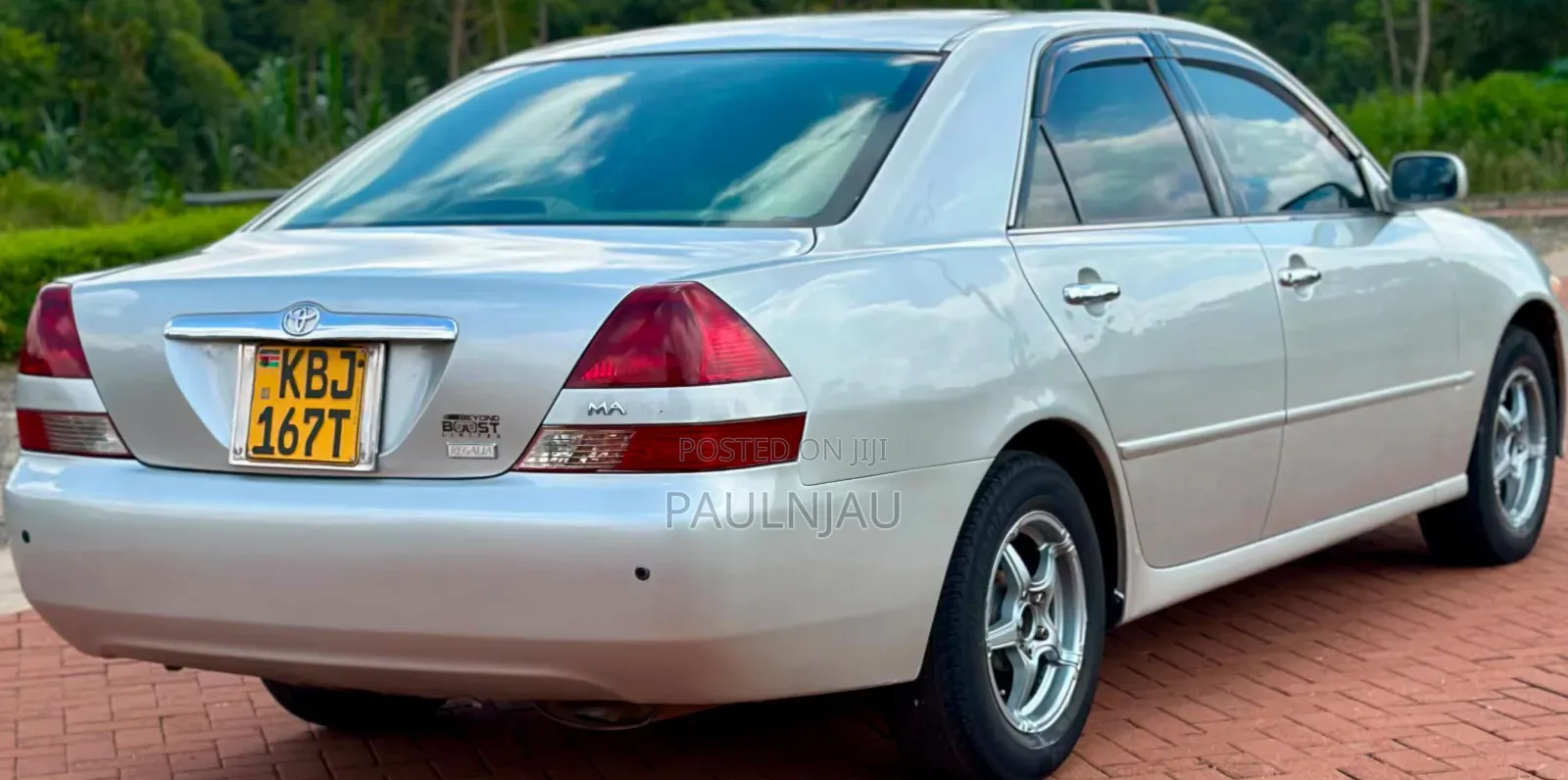 Toyota Mark II 2000 Silver