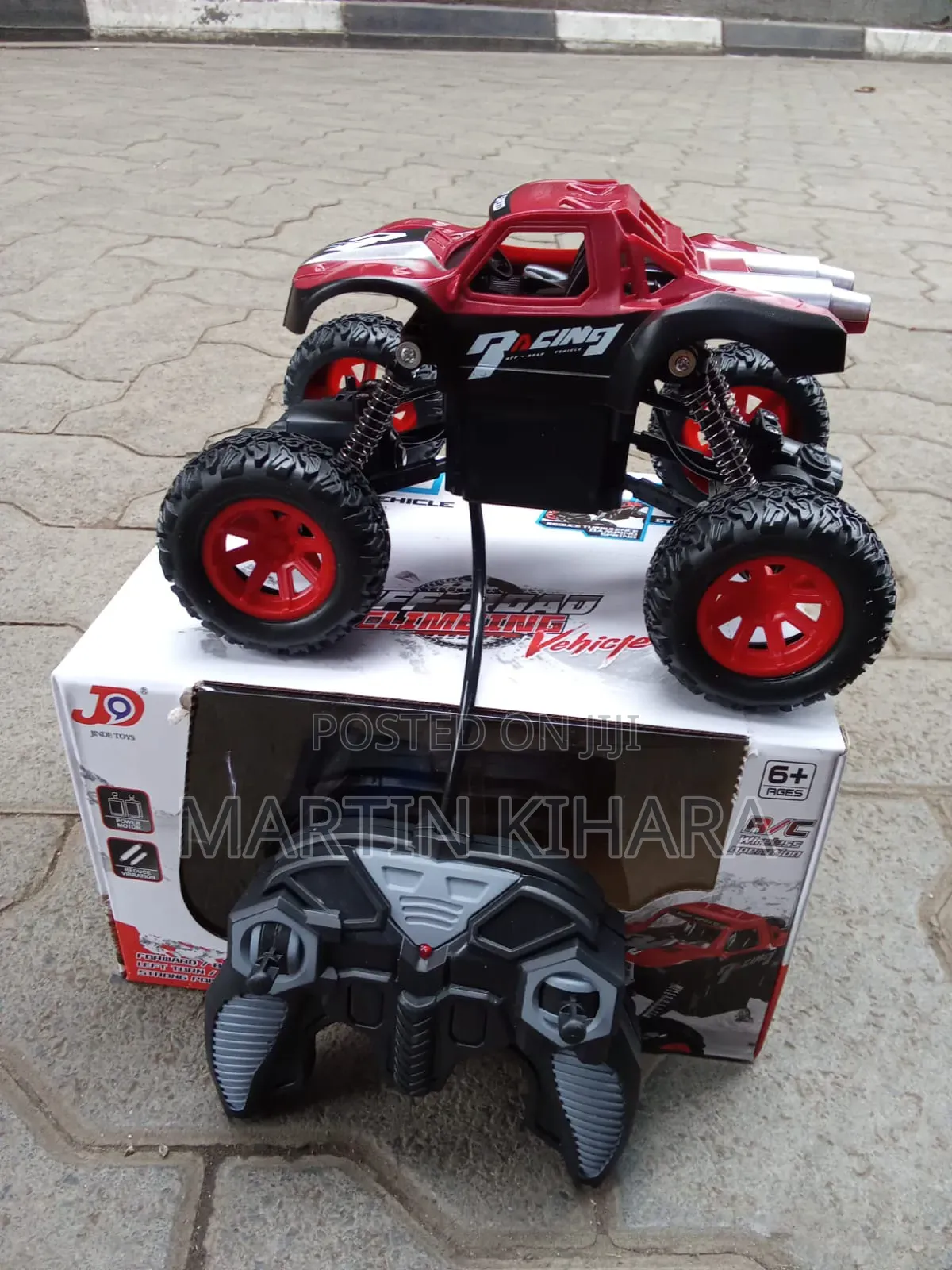 Remote Control Off-Road Climbing Vehicle