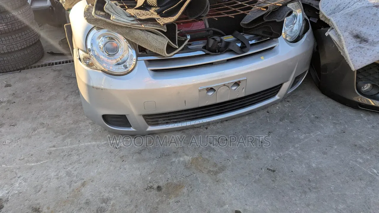 Toyota Sienta Nosecut