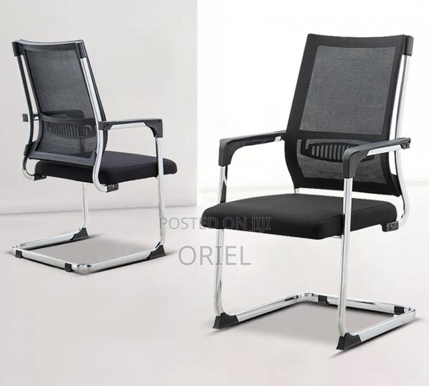 Office Chair : Black Mesh Boardroom Meeting Office Chair - thumbnail 10
