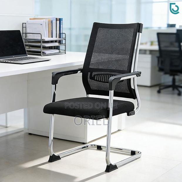Office Chair : Black Mesh Boardroom Meeting Office Chair - thumbnail 15