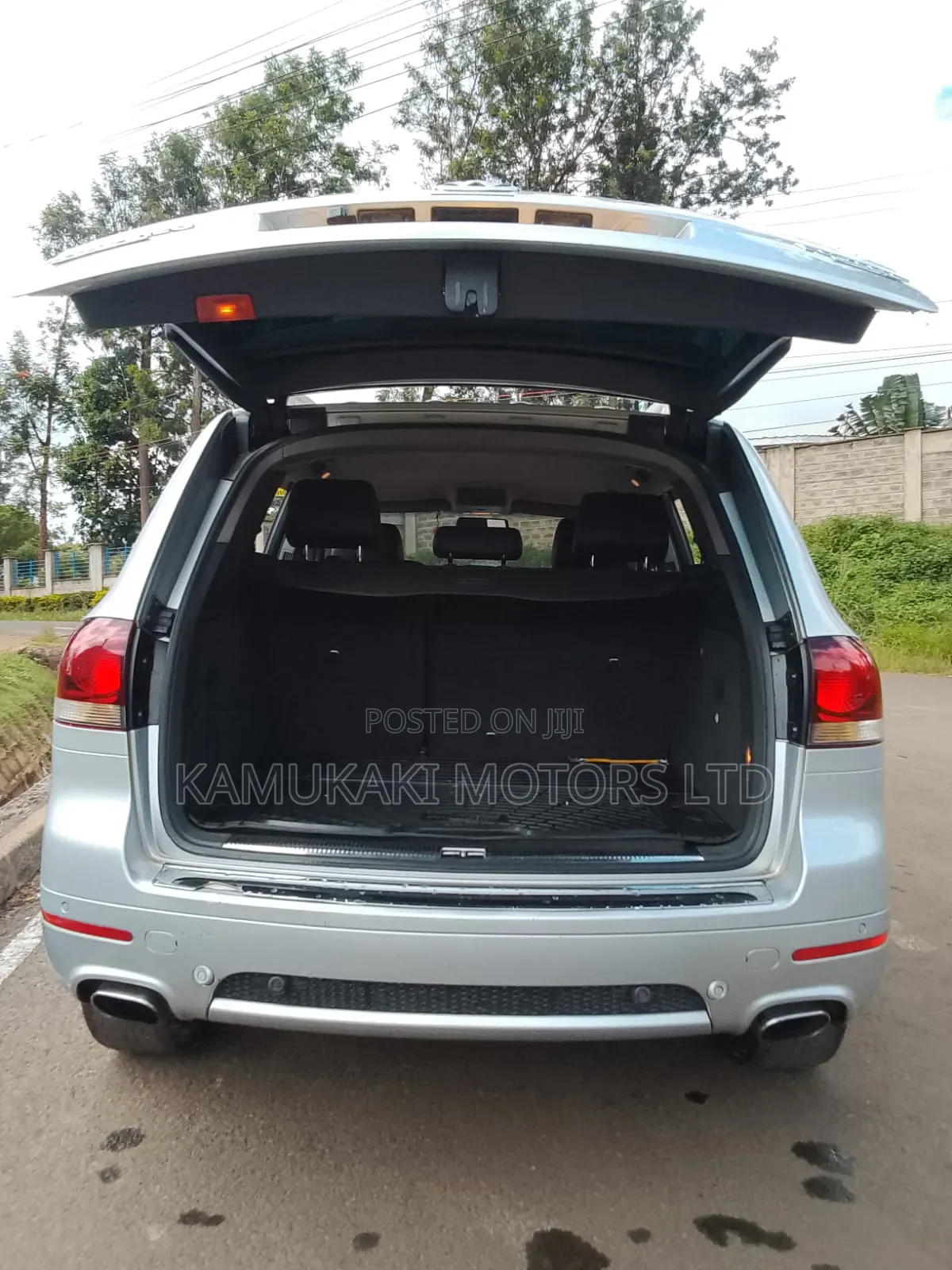 Volkswagen Touareg TDI Lux 2011 Silver