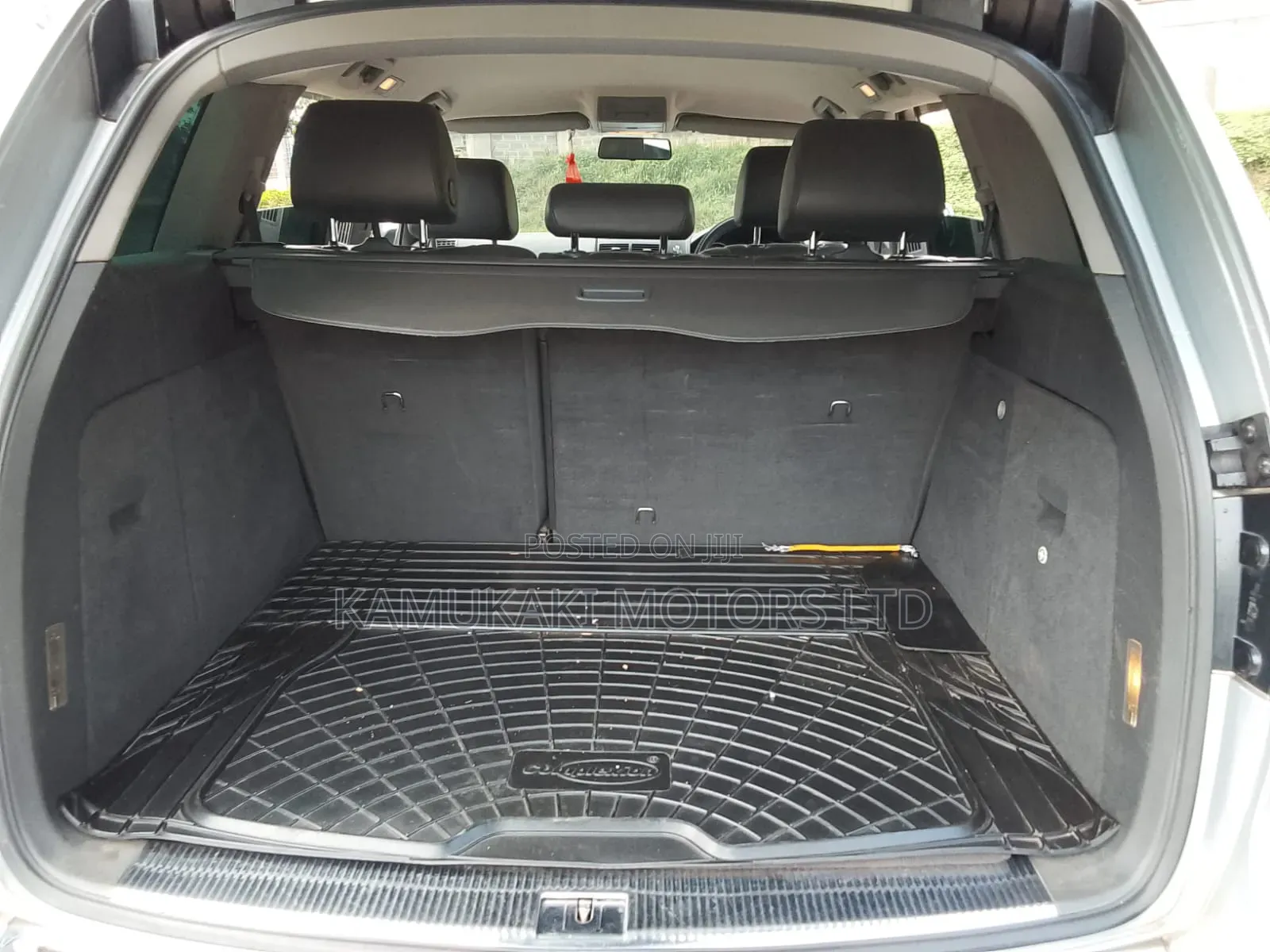 Volkswagen Touareg TDI Lux 2011 Silver