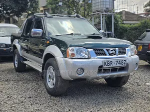 Nissan Hardbody 2005 Green
