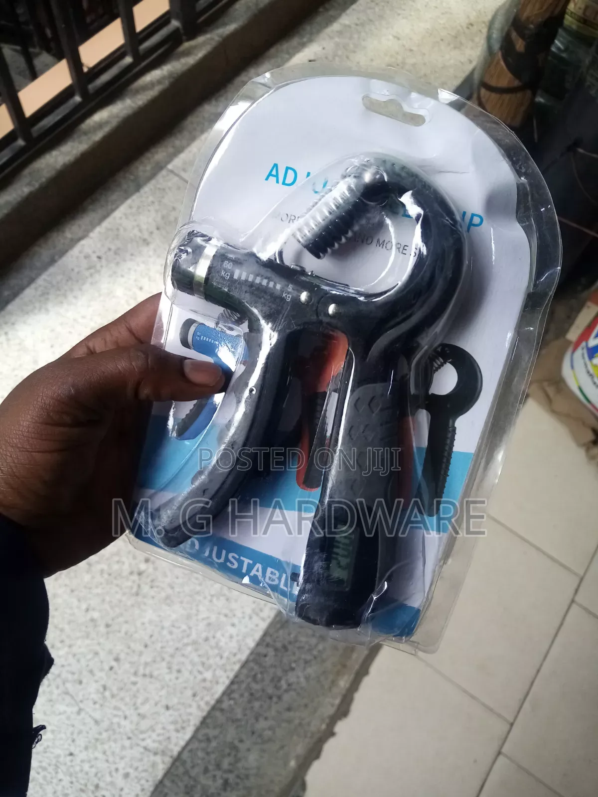 Adjustable Handgrip