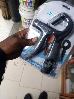 Adjustable Handgrip