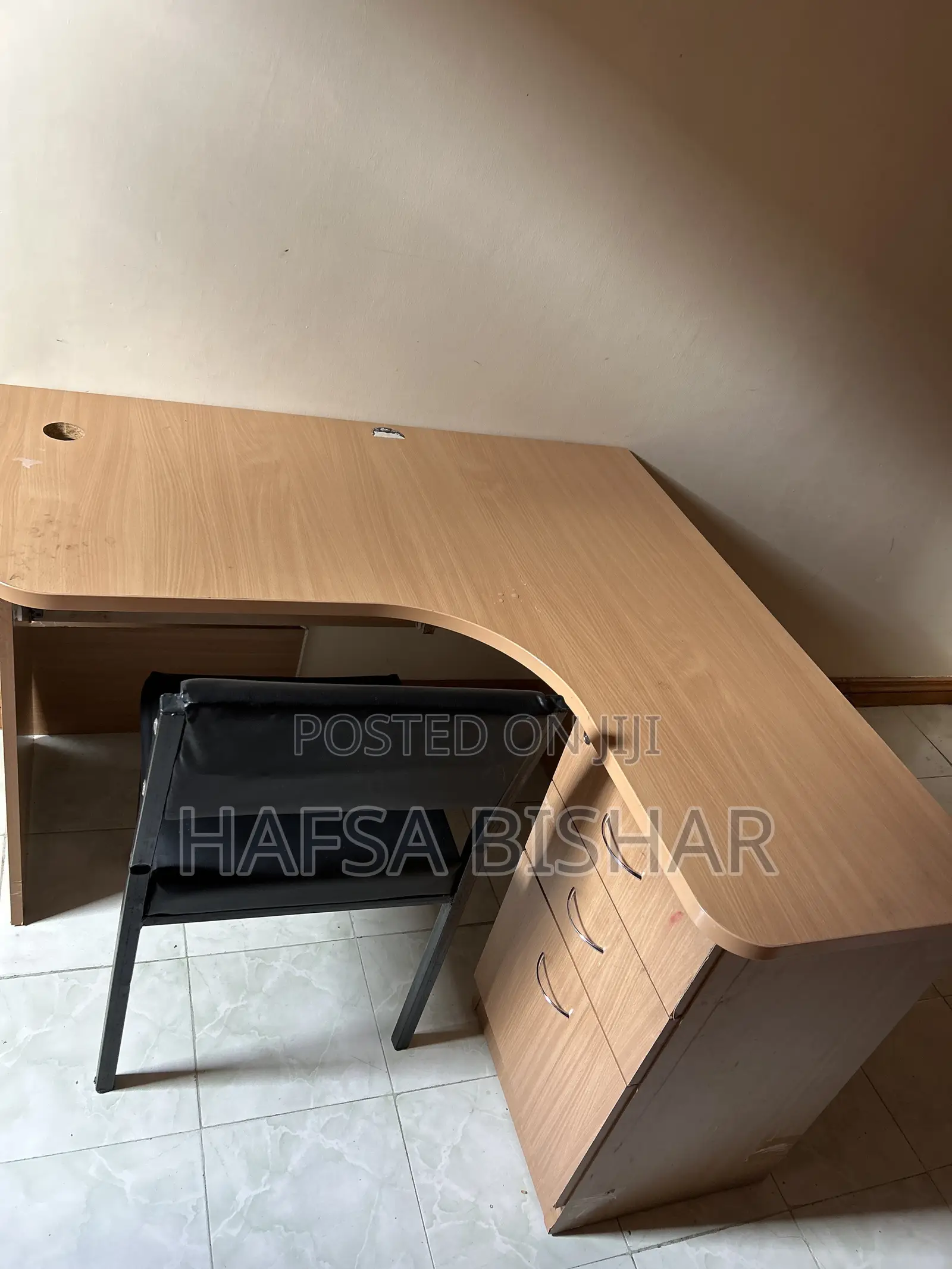 L-Shaped Office Table