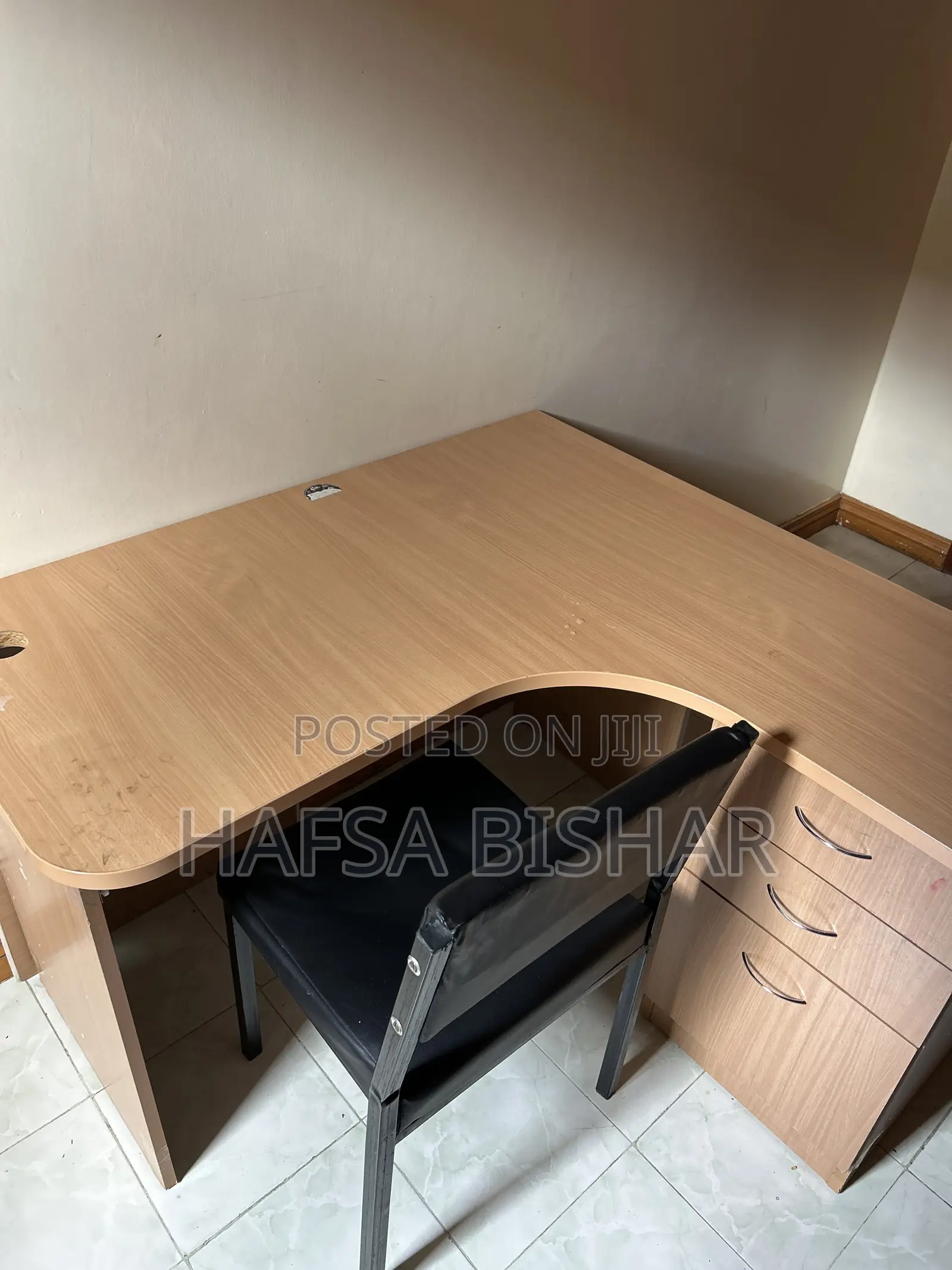 L-Shaped Office Table