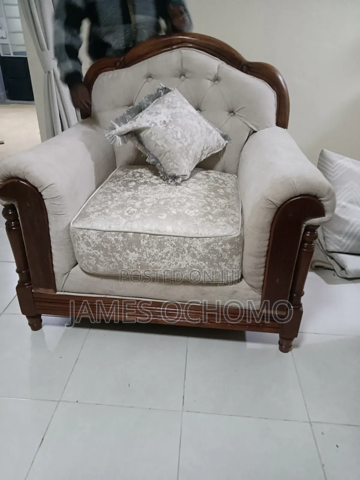 Living Room Seats