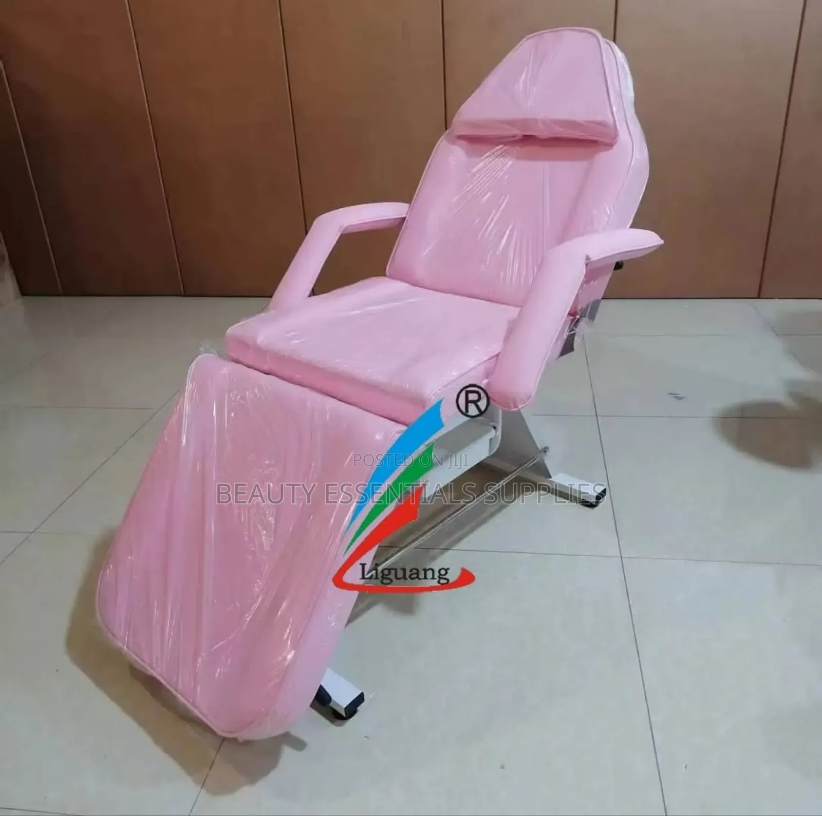 Lashes Massage Bed