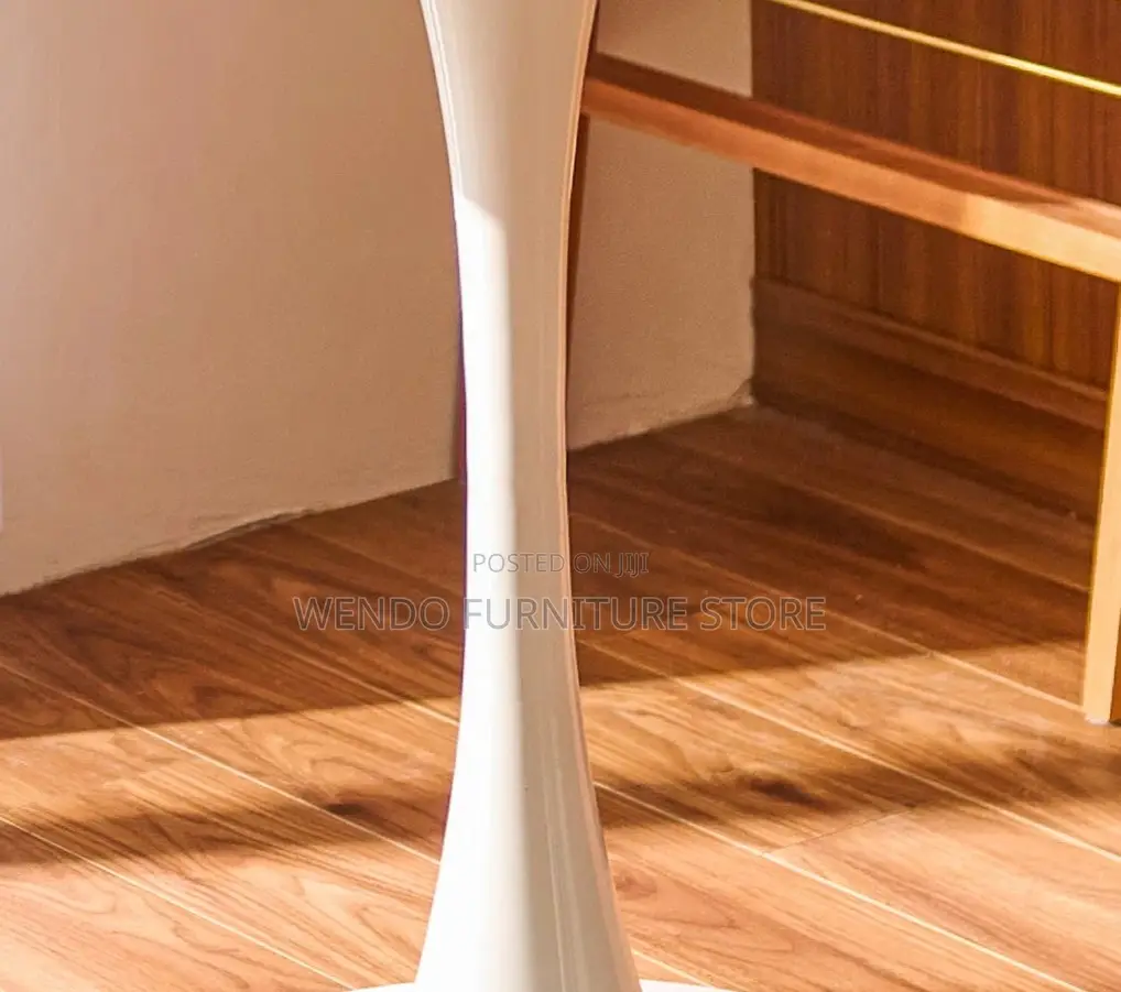 Coffee Table; Round Marble Tulip Living Room and Dining Round Table