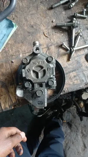 Power Steering Pump 4g15