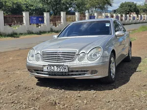 Mercedes-Benz E200 2005 Gray