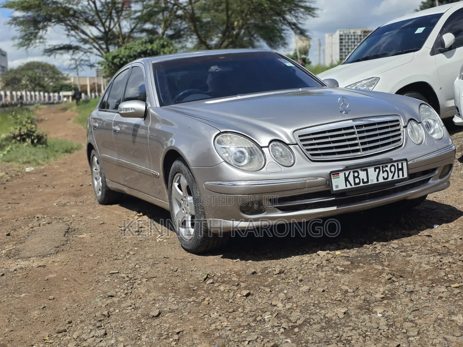 Mercedes-Benz E200 2005 Gray