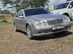 Mercedes-Benz E200 2005 Gray