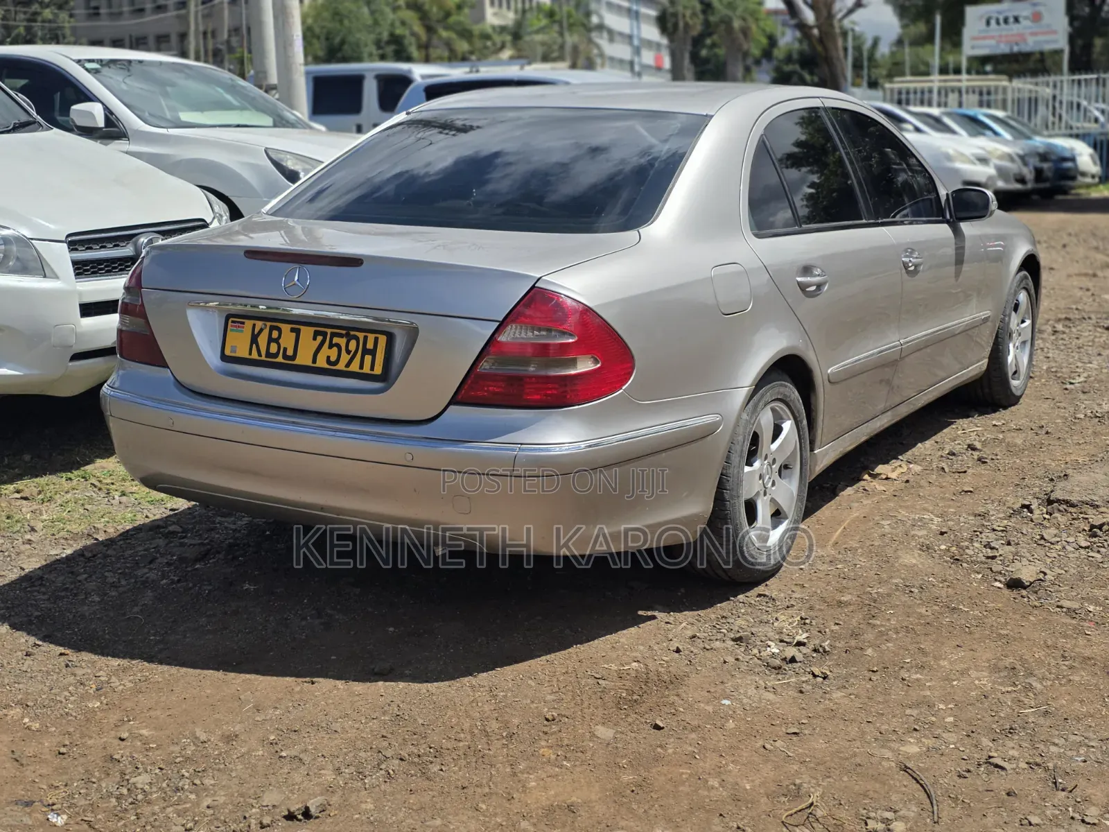 Mercedes-Benz E200 2005 Gray