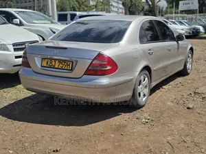 Mercedes-Benz E200 2005 Gray