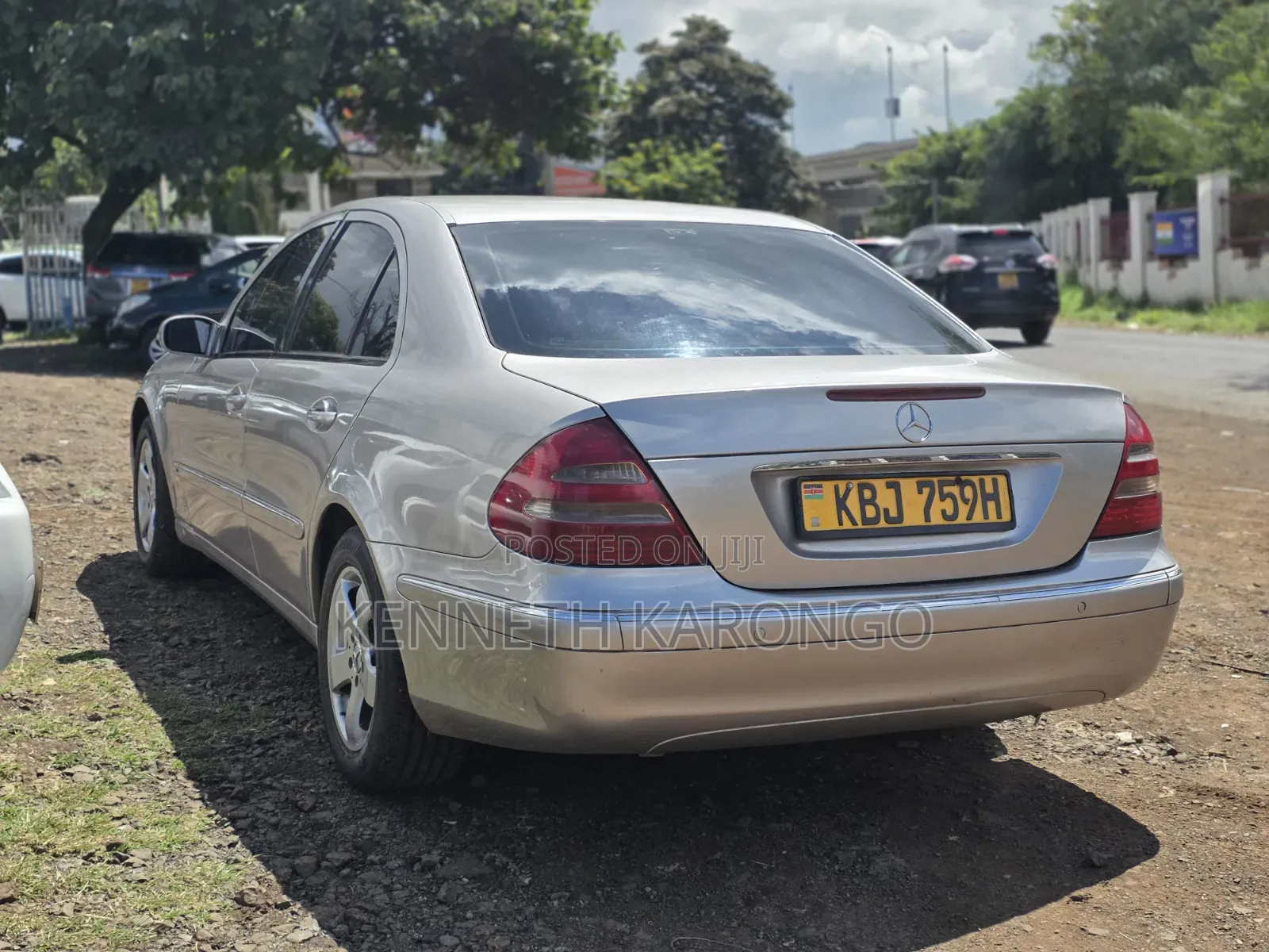 Mercedes-Benz E200 2005 Gray