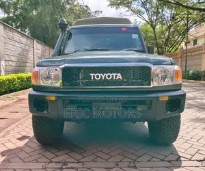 Toyota Land Cruiser 2022 Green
