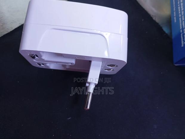 Universal Travel Adapter Compatible With Eu, Us, Uk, Au Sockets