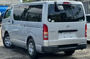 Toyota HiAce 2019 Silver