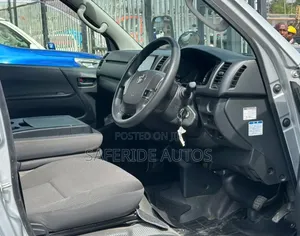 Toyota HiAce 2019 Silver