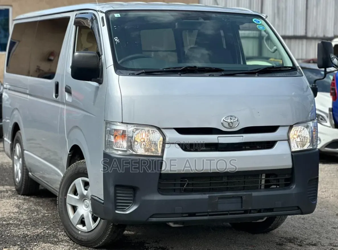 Toyota HiAce 2019 Silver