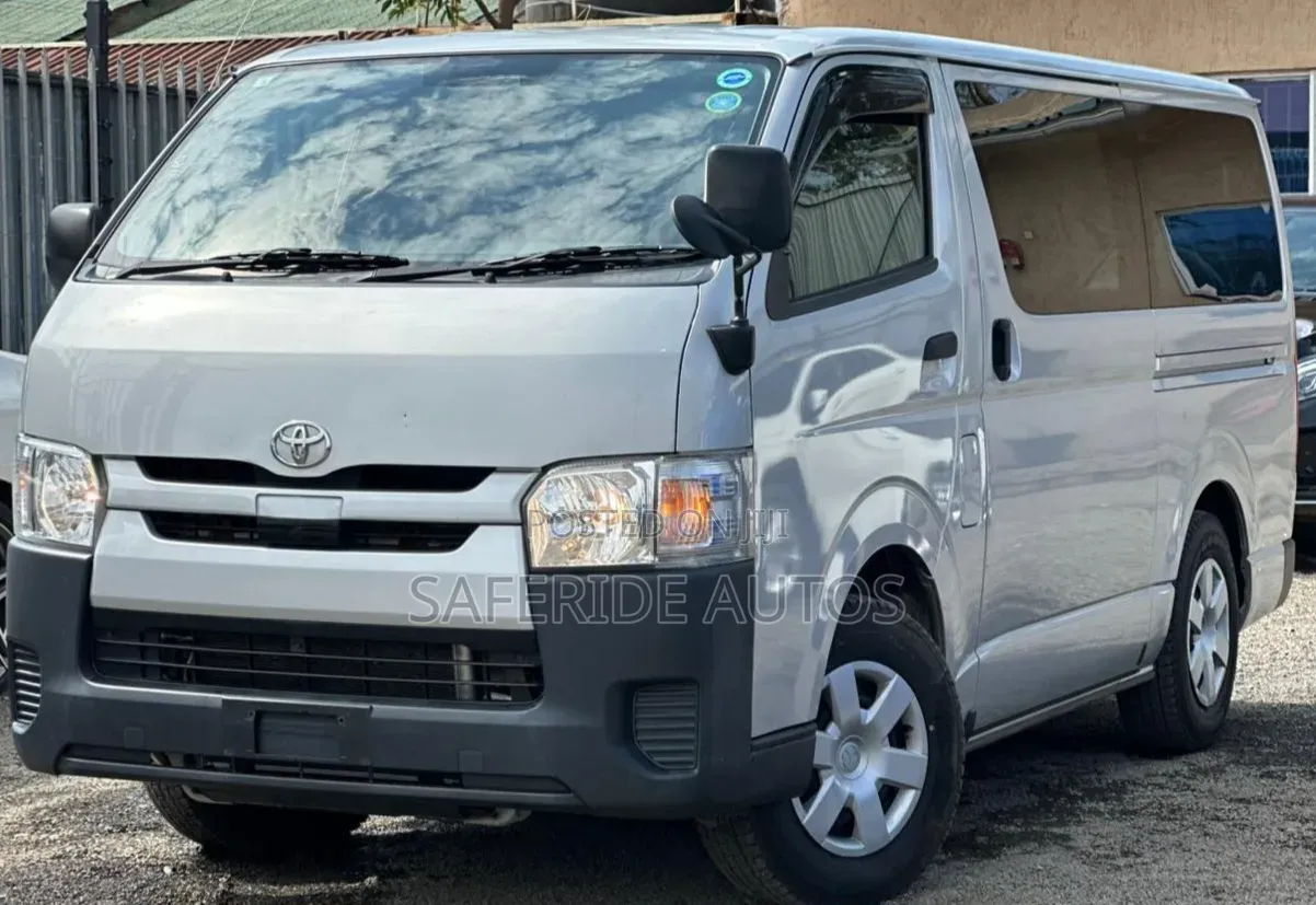 Toyota HiAce 2019 Silver