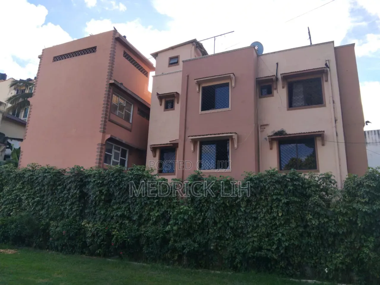 6bdrm Block of Flats in Majengo, Haile Selassie Rd for sale