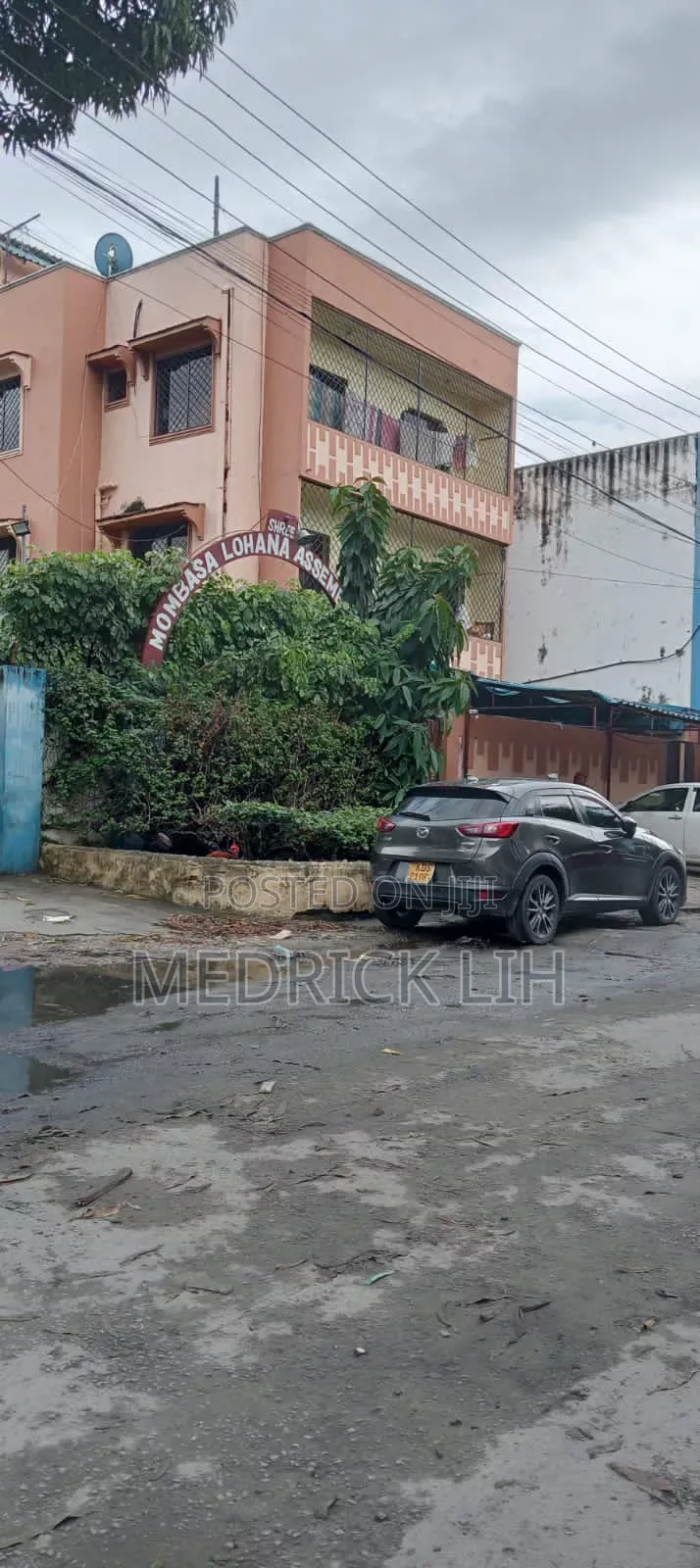 6bdrm Block of Flats in Majengo, Haile Selassie Rd for sale