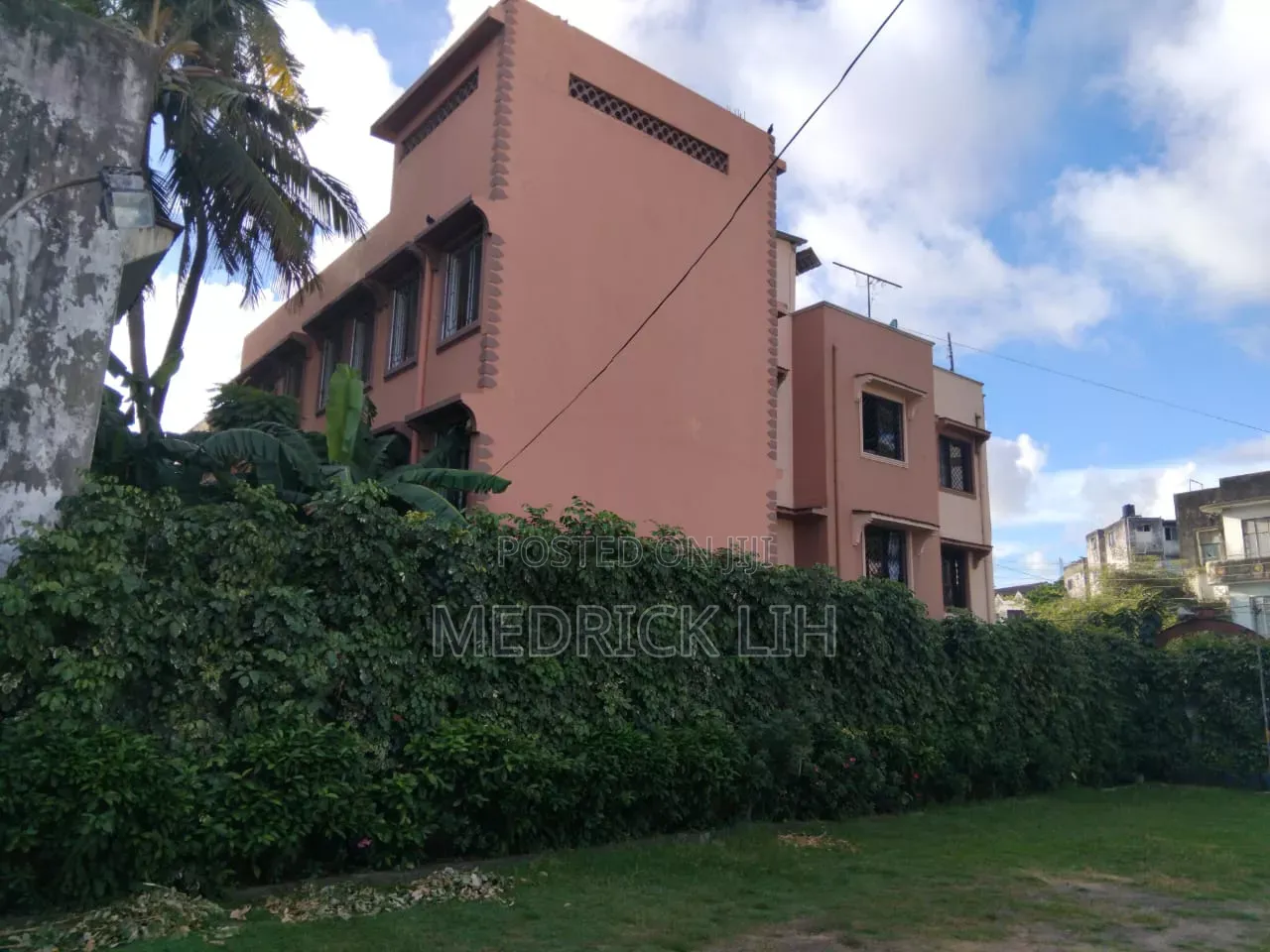 6bdrm Block of Flats in Majengo, Haile Selassie Rd for sale