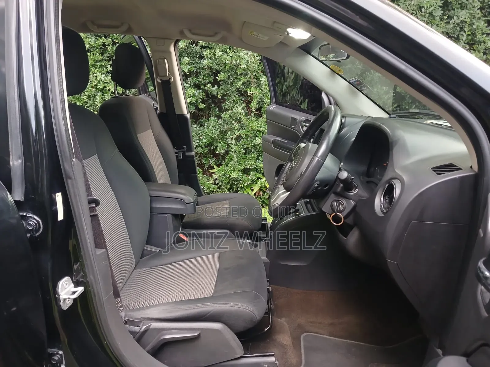 Jeep Compass Latitude 4dr SUV (2.0L 4cyl 6A) 2014 Black