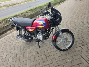 Bajaj Boxer 125 2025 Red