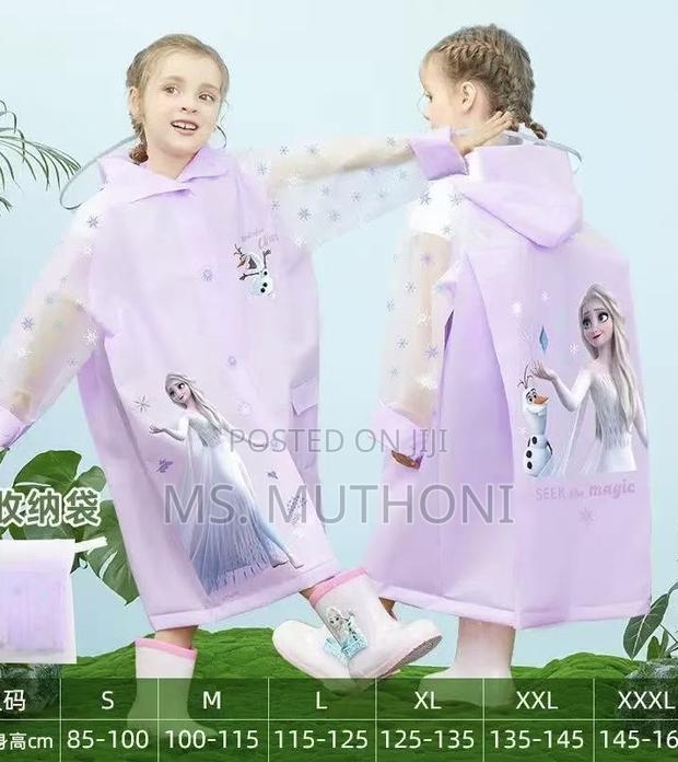 Kids' Disney Themed Poncho Raincoat With an Expandable Backpack Space - thumbnail 4