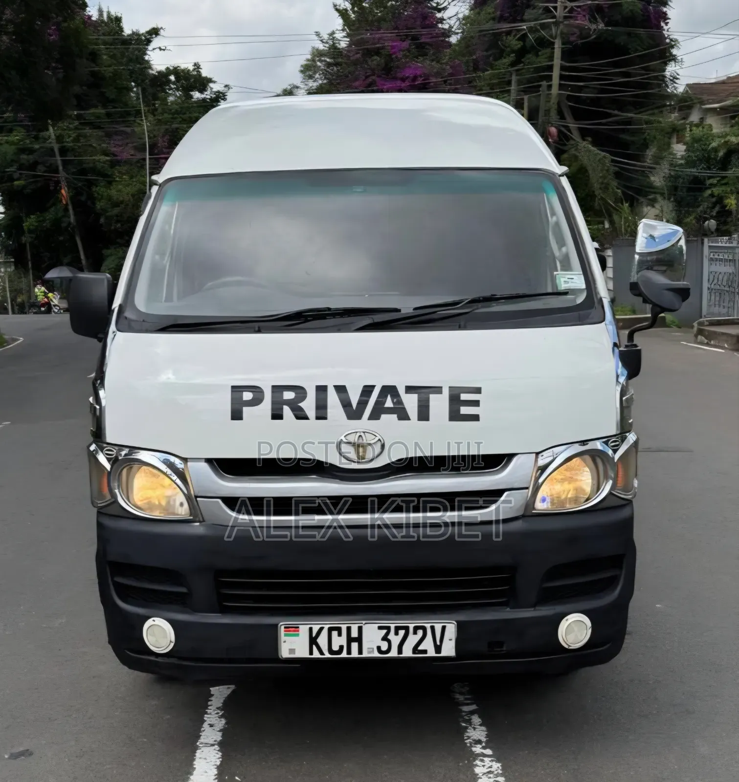 Toyota HiAce 2010 White