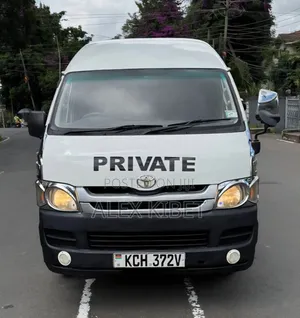 Toyota HiAce 2010 White