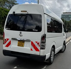Toyota HiAce 2010 White