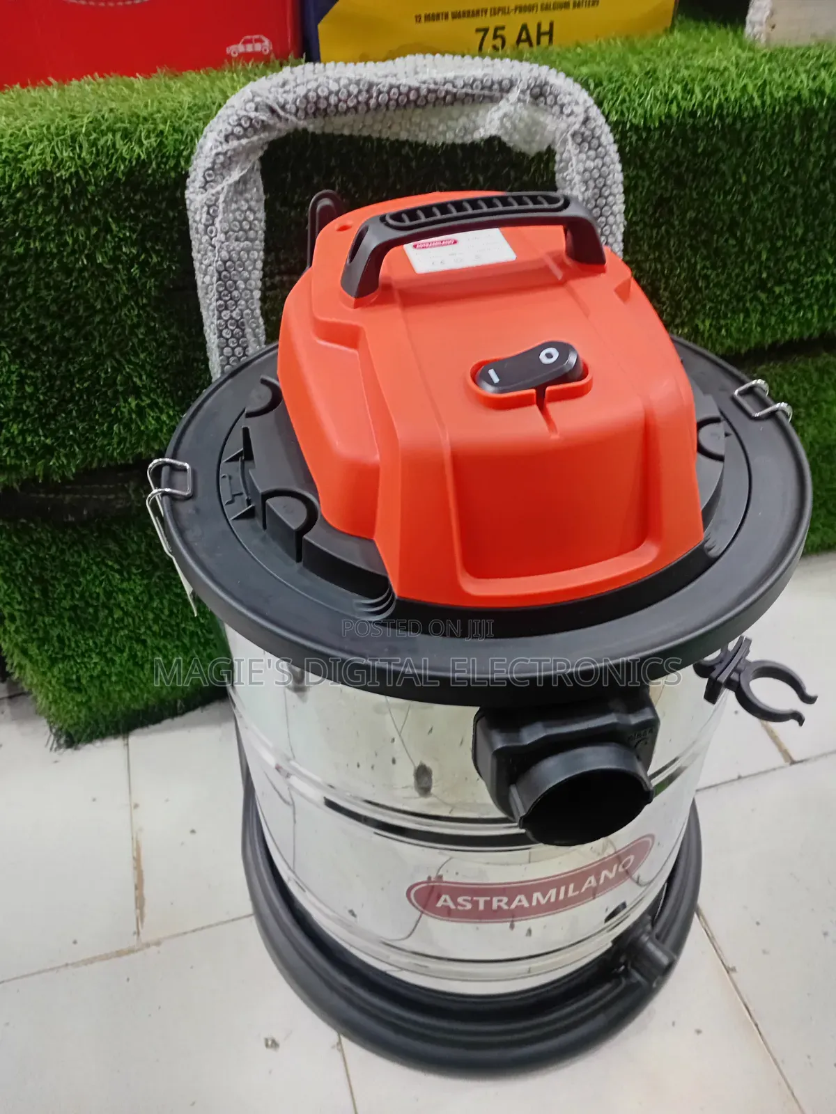Well Performing 50l Astramilano Vacuum Cleaner