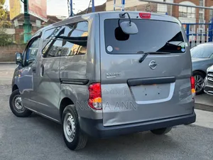Nissan NV200 2018 Grey