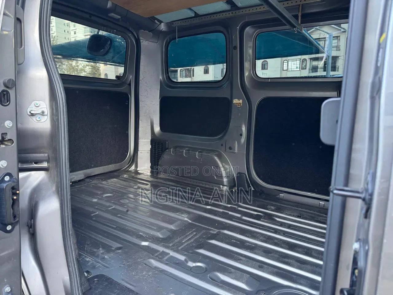 Nissan NV200 2018 Grey