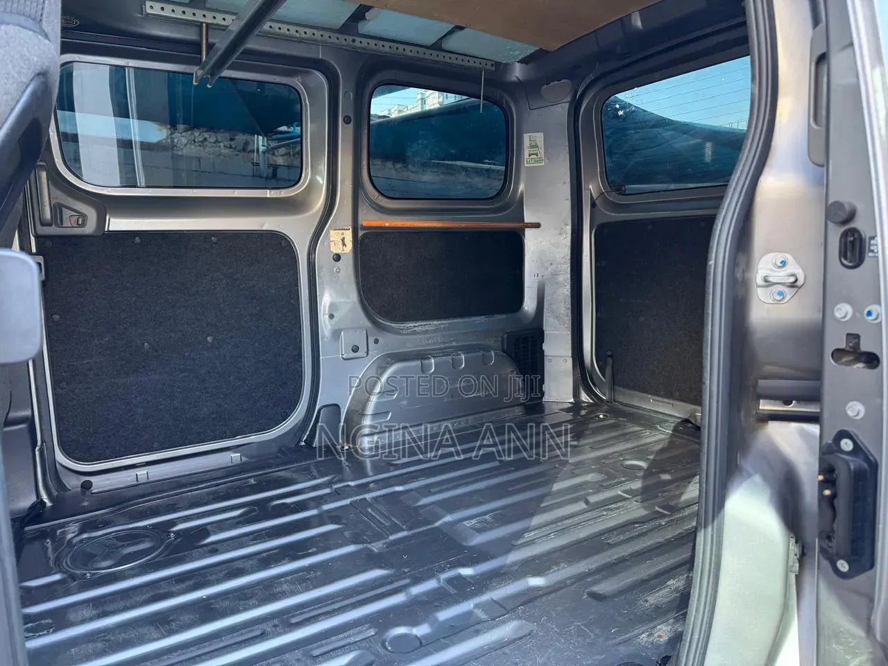 Nissan NV200 2018 Grey