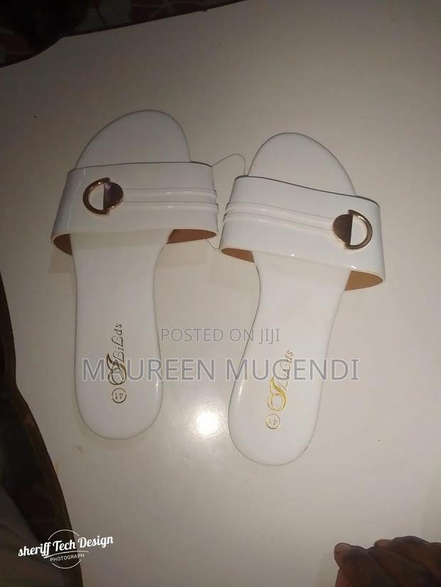 Ladies Open Shoes - thumbnail 2