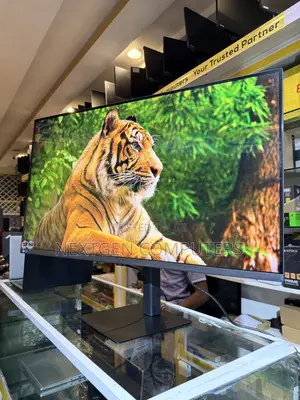 Samsung S8 Ls37d802eaexxs 37” HDR Frameless Monitor