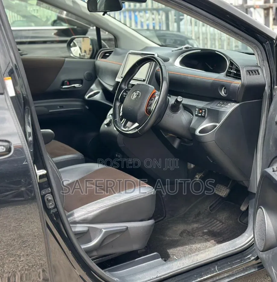 Toyota Sienta 2019 Matt Black