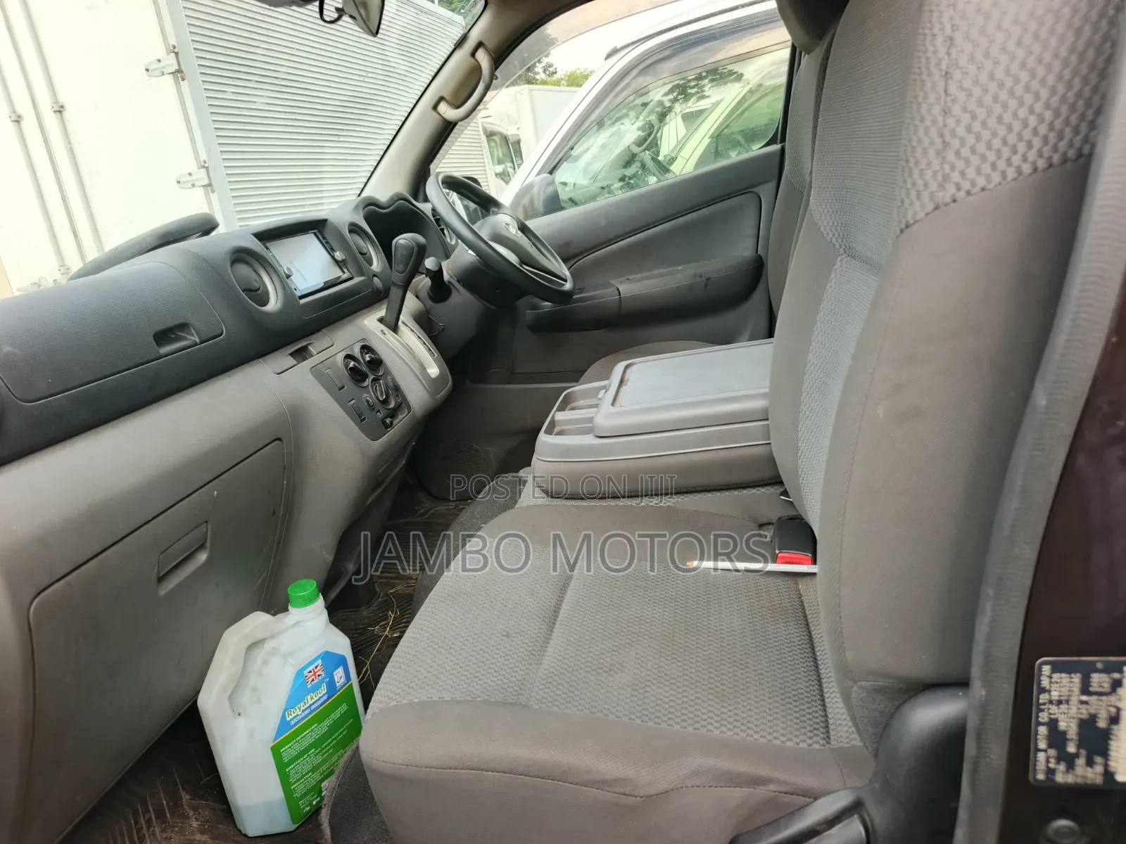 Nissan Caravan (Urvan) 2020 Brown