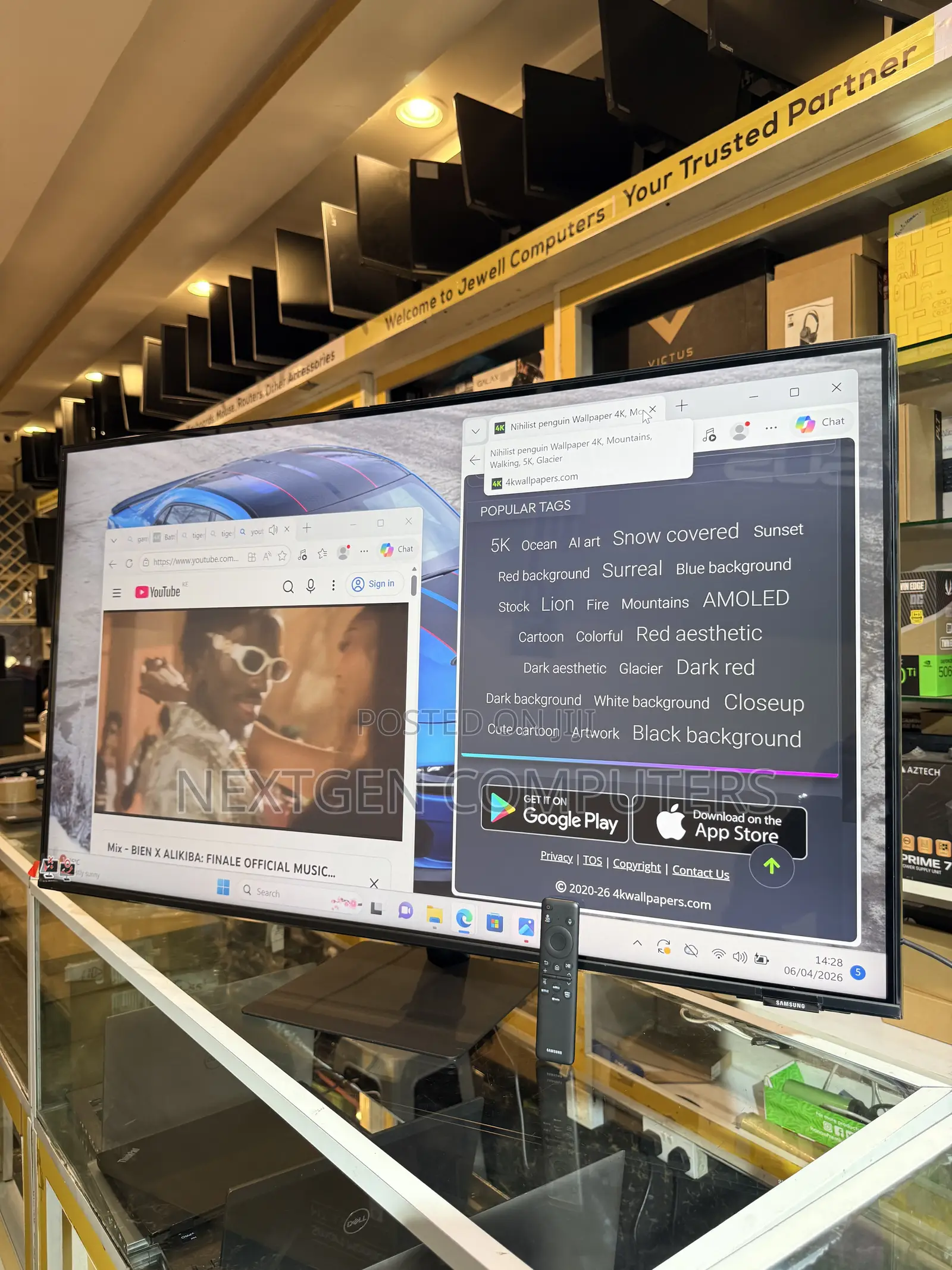 Samsung Ls43fm700umxue M7 43” Uhd Usb-C Frameless Smart Monitor