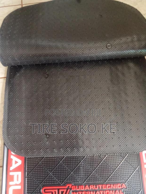 Subaru 5pcs Heavy Duty Branded Universal Car Floor Mat - thumbnail 3