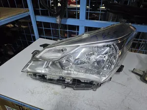Toyota Vitz Headlight